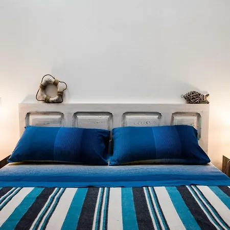 아파트 Mediterranean House SantʼAntìoco